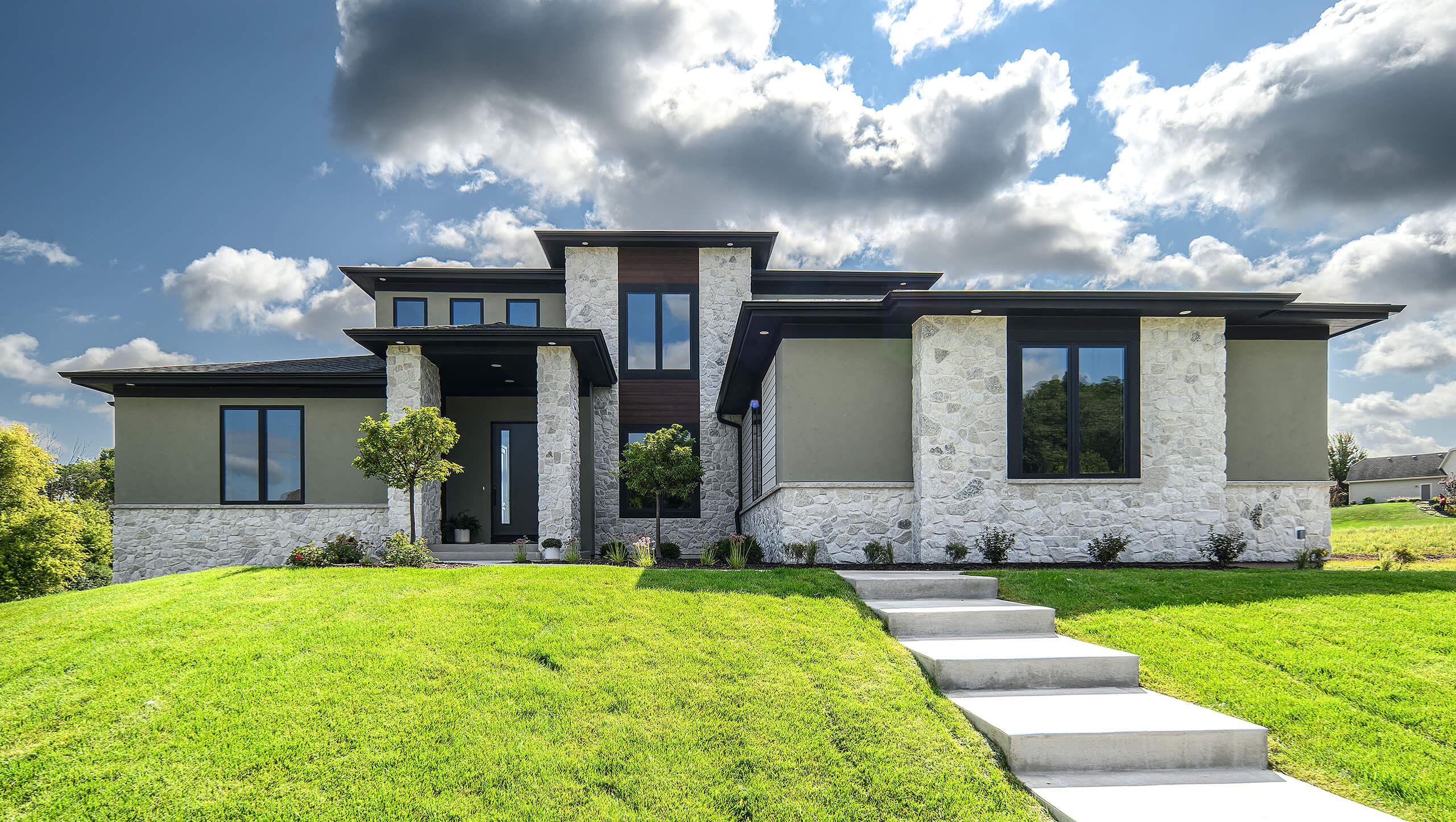 Canyon View Parade Model Featured Exterior