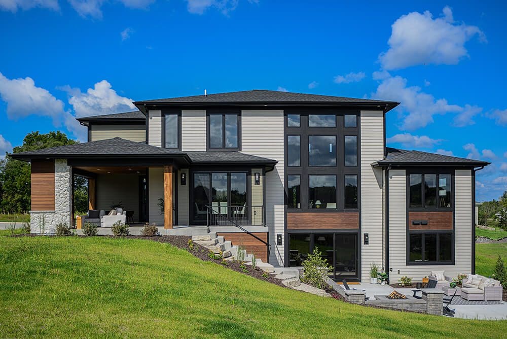 Canyon View Parade Model Exterior Back
